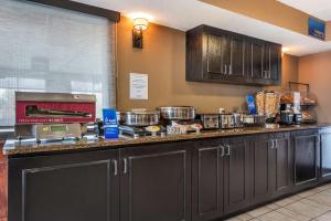 Best Western Strathmore Inn