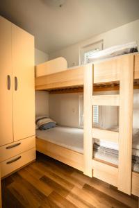 Floating Sea House Panther Superior