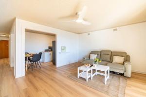 Yarramundi, 7-47 Magnus St - spectacular views in the heart of Nelson Bay