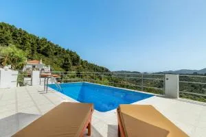 The Mountain Majesty - Alikias