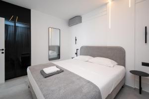 Apartments by the sea Bibinje, Zadar - 23171