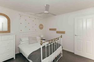 Cosy Country Cottage