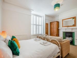 Stradbroke House