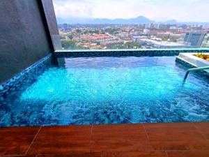 The Horizon Ipoh Dual L13A by Grab A Stay