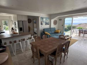 Villa rénovée avec piscine chauffée, 200m des plages, 7 pers, clim, wifi, parking - FR-1-768-89