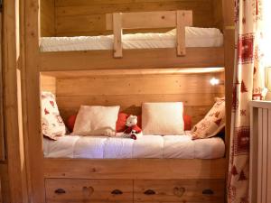 Appartement familial 12 pers. avec balcon, cheminée, proche pistes et commerces à Méribel - FR-1-180-619