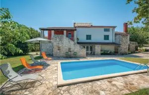 Beautiful Apartment In Rovinj With Wifi - 罗维尼村