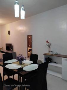 Travel and Lodge Palawan