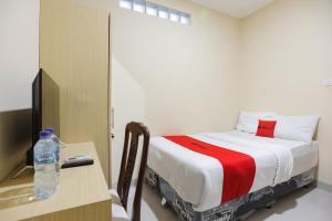 RedDoorz near Jakarta International Velodrome