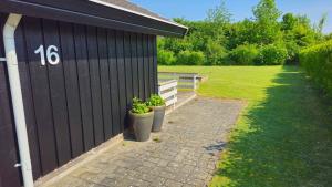 Cozy And Modern Holiday Home WithEquipment