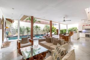 Villa Ace - Modern 2BR Villa in Seminyak with Spacious Bedrooms, Bathtub & Private Pool