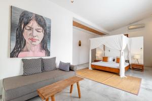 Villa Ace - Modern 2BR Villa in Seminyak with Spacious Bedrooms, Bathtub & Private Pool