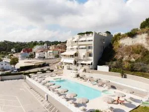 Hotel Scogliera - نومانا