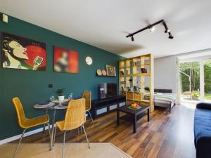 Gdański Apartament Przytulna z Ogródkiem i Tarasem by Noclegi Renters