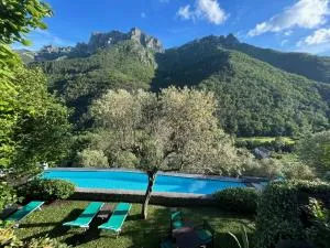 Medieval mountain setting with private garden - Ormea