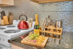 One-bedroom Suite Heated pool Dock Access Quiet Neighborhood SaltAire Three RESlDENCES