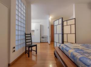 Close to the Beach - Modern with AC by Host Hero