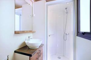 Campings Huttopia Royat : photos des chambres