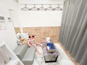 山手線新大久保駅08