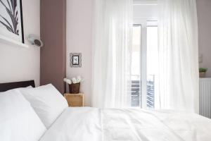 A comfortable small studio nearby Acropolis 4