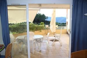 Appartements 2 bedroom apartment with large terrace : photos des chambres