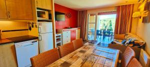 Beautiful apt with AC and swimming pool