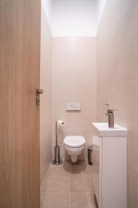 Patronka Apartments - Stylish apartment with a divided sleeping area