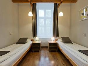 2-bedroom apartment - 51 Dietla Street