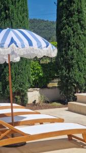 Maisons de vacances Magnifique maison provencale haut standing avec piscine, jardins, garages fermes : photos des chambres