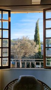 Maisons de vacances Magnifique maison provencale haut standing avec piscine, jardins, garages fermes : photos des chambres