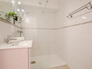 Studio Les Coralines-3 by Interhome