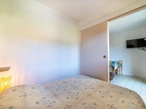 Appartements Apartment Saint James-3 by Interhome : photos des chambres