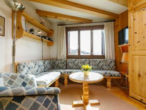 Apartment Residenza Chesa Margun 57-2 by Interhome