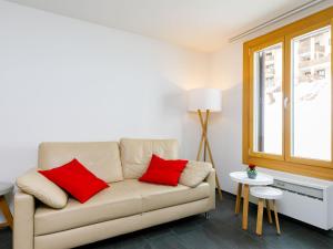 Apartment Residenza Chesa Margun 33-2 by Interhome