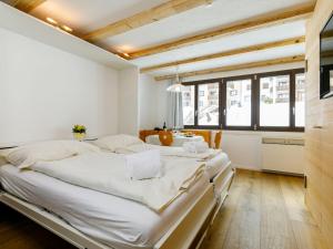 Apartment Residenza Chesa Margun 34-1 by Interhome