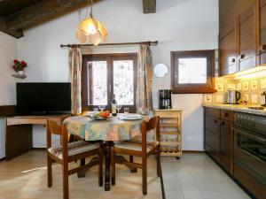 Apartment Residenza Chesa Margun 710-4 by Interhome