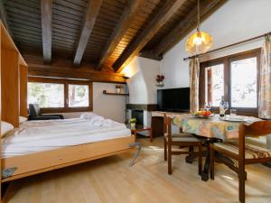 Apartment Residenza Chesa Margun 710-4 by Interhome