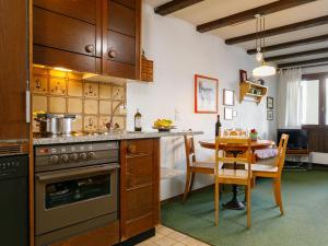 Apartment Residenza Chesa Margun 67-1 by Interhome