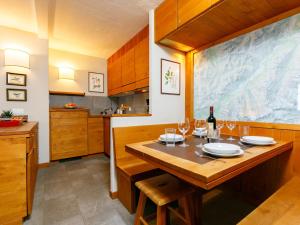 Apartment Residenza Chesa Margun 34-2 by Interhome