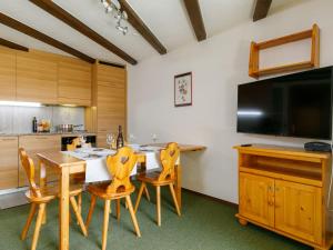 Apartment Residenza Chesa Margun 45-1 by Interhome