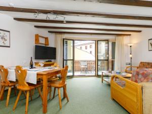 Apartment Residenza Chesa Margun 45-1 by Interhome