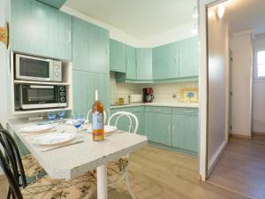 Apartment Le Lido-3 by Interhome