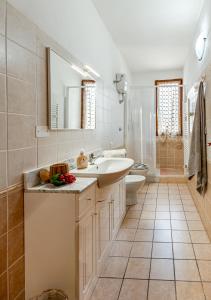 Camy Wine House con giardino vicino alla stazione ferroviaria