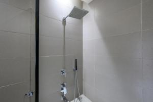 Radiant 1 BR in City Walk