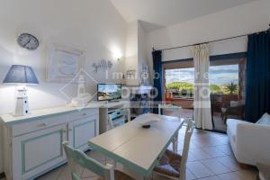 22 BAIA DEL FARO - Trilocale con terrazza abitabile vista mare