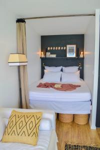 -Le Phare- Front de mer a Concarneau avec balcon