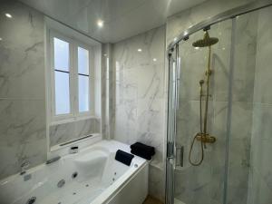 Appartements L-Experience Appartement & SPA Prive CHAMBERY : photos des chambres