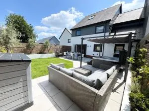 Coastal 5-Bedroom House in Devon with a Hot Tub - 巴德利索尔特顿