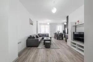 City Escape Apartment - Golem i Sipërm