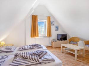 Holiday Home Haus 99 - Seepark Burhave by Interhome